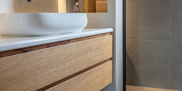 Reforma de Baños en Granada · Instalación de Muebles y Accesorios de Baño